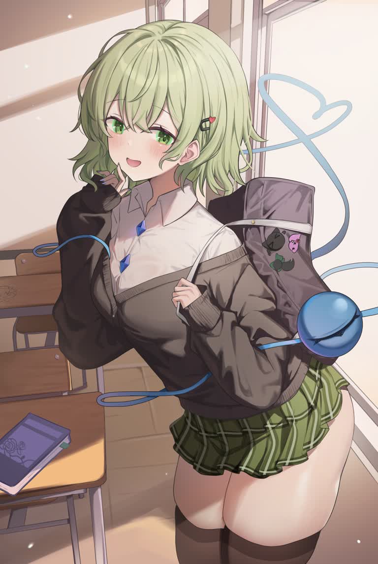 有一个女人,手里拿着手机